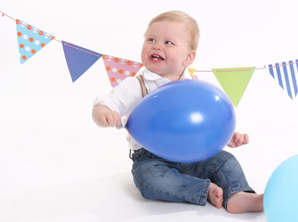 barnfotograf Eva Bergenhem trash-the-cake (22)